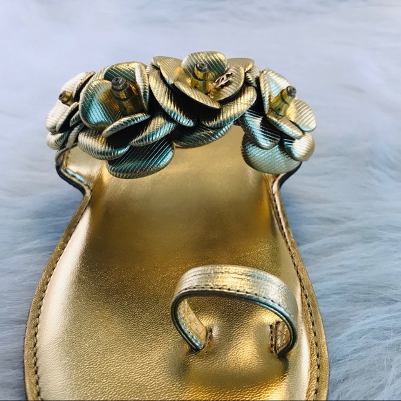 CHANEL Camellia Flower Toe Ring Thong Sandals Gold - Picture 3 of 8